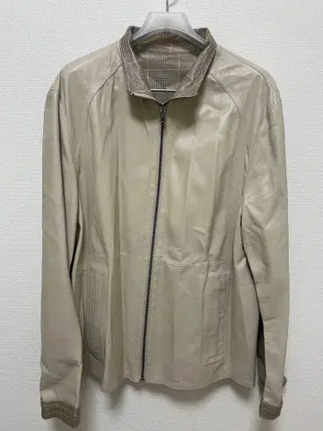 베이지 가죽 자켓 체크 옷깃