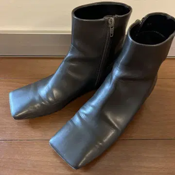 카키 스퀘어토 부츠