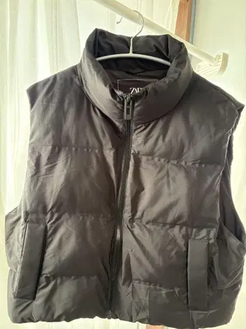 ZARA 블랙 다운 베스트 USA L
