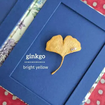은행잎 입체 자수 브로치 (bright yellow)