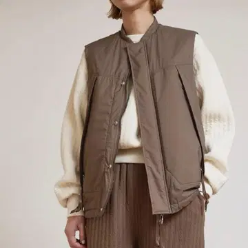 PHEENY 나일론 다운 베스트 Nylon padding vest