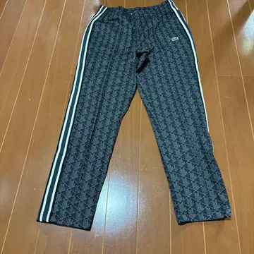라코스테 저지 하의