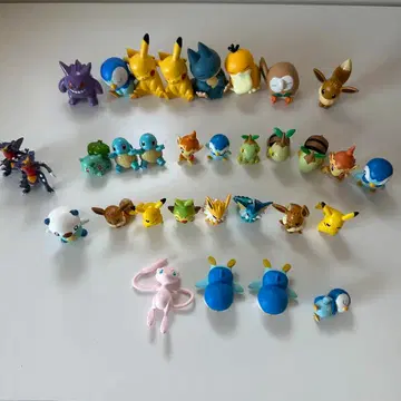 포켓몬 피규어 32개