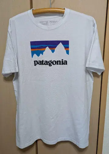 patagonia 화이트 T셔츠 L 사이즈