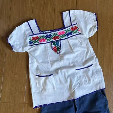 빈티지 자수 화이트 반팔 블라우스