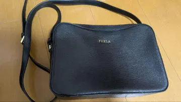 FURLA 블랙 가죽 숄더백