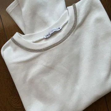 ZARA 맨투맨 비쥬 포함
