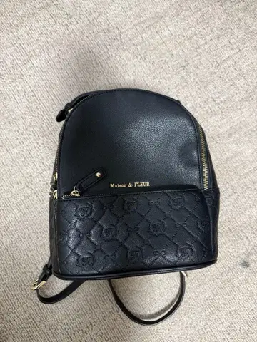 Maison de FLEUR 블랙 백팩
