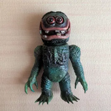 SKULL HEAD BUTT 콩X 콜라보 페인팅 제품