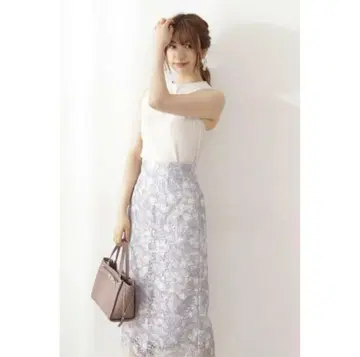 플라워 레이스 타이트 스커트 proportion body dressing