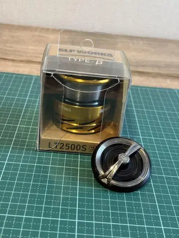 다이와 SLP 스풀 LT2500S 골드 드래그 노브 덤