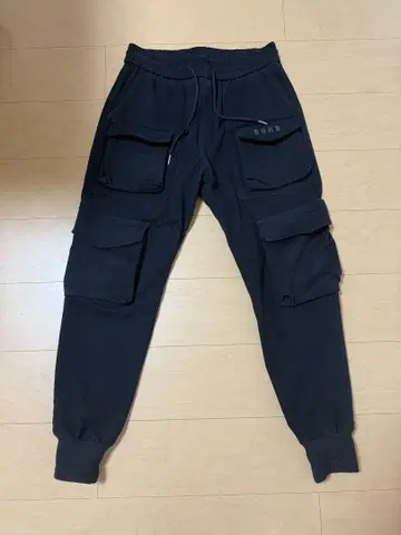 BGHB 카고 스타일 블랙 조거 팬츠