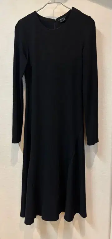 theory 블랙 긴팔 원피스