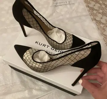 Kurt Geiger London 블랙 메쉬 하이힐 샌들