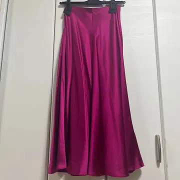 플레어 롱 스커트 핑크 새틴풍