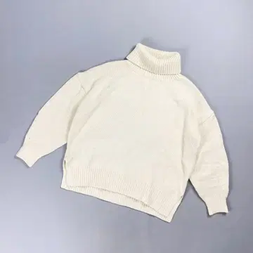 미사용 새상품 MOUSSY 하이넥 니트 사이드 슬릿 화이트 F*HD854