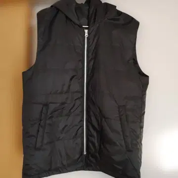 COMME CA ISM 후드 부착 블랙 베스트