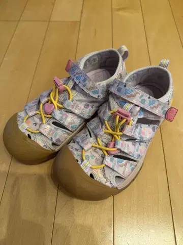 Keen 아웃도어 샌들