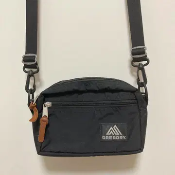 GREGORY 블랙 숄더백
