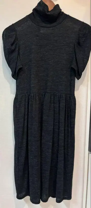 ZARA 여성용 터틀넥 반팔 그레이 원피스