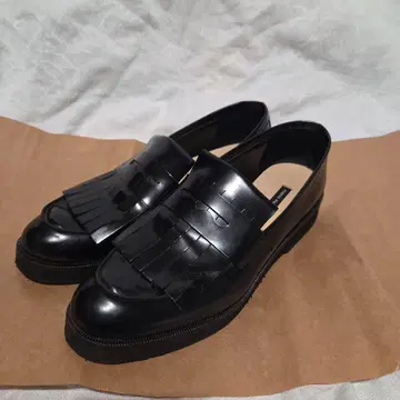 [파비오 루스코니] 퀼트 코인 로퍼 (38) 에나멜 트랙 밑창