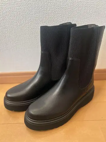 사이드 고어 부츠 블랙
