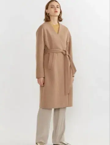 STUNNING LURE 노카라 V넥 롱 코트 베이지