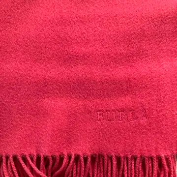 FURLA 프린지 장식 핑크 머플러