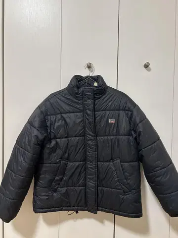 LEVI'S 블랙 다운 자켓