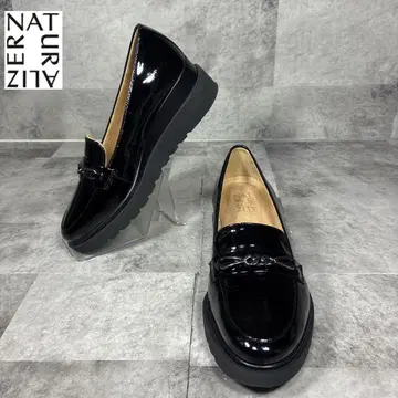 [컨디션 최상] NATURALIZER 비트 로퍼 에나멜 BK 23.5