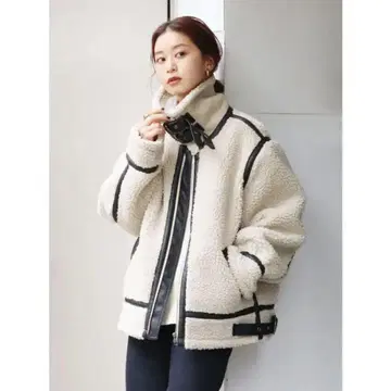 보아 자켓 크림색
