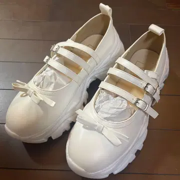 Alley by w closet 발레 슈즈 화이트