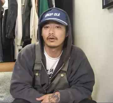 SUGARHILL AGED HALF ZIP-UP HOODIE