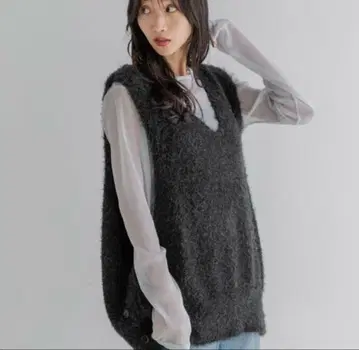 LOWRYS FARM 버튼 샤기 베스트