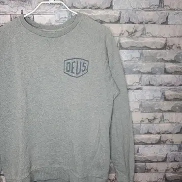 새상품급! DEUS 데우스 엑스 마키나 그레이 트레이닝복 L 사이즈