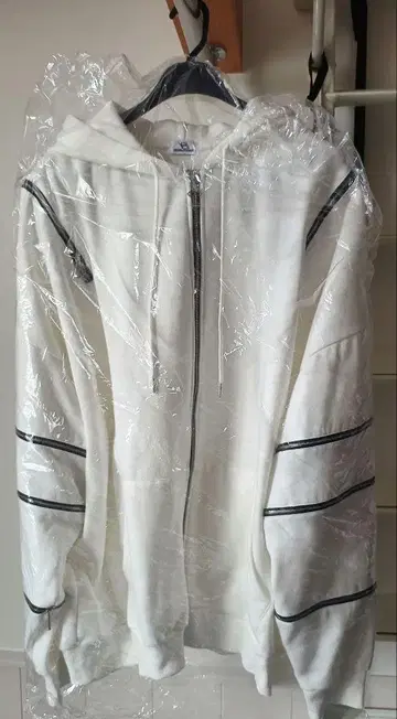 서브컬쳐 의류 8ZIP 후드티 VOLCAN&APHRODITE 화이트