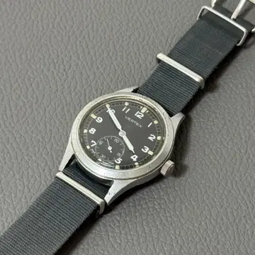Vertex Dirty Dozen WWII  수동 와인딩