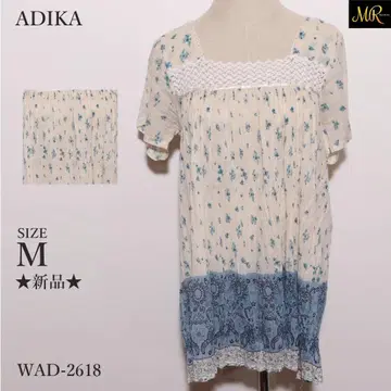 새상품 ADIKA 상의 튜닉 반팔 꽃무늬 레이스 절개 안감 부착