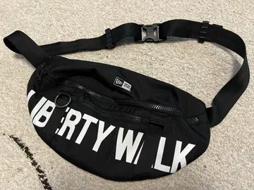 LIBERTY WALKXNEWERA 리버티 워크 바디백