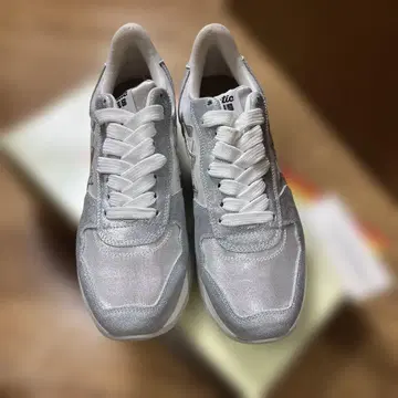 아틀란틱 스타스 스니커즈