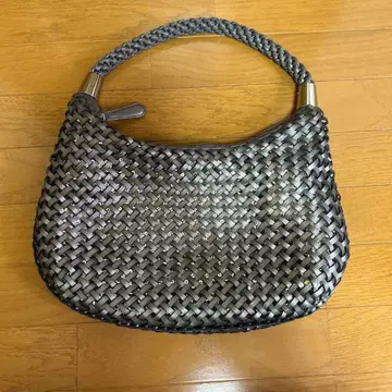 이삭 핸드백