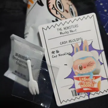 정품 THE MONSTERS Wacky Mart 러브브 피규어