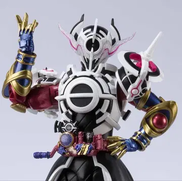 S.H.Figuarts 가면라이더 에볼 블랙홀 폼 ( 페이즈 4 )
