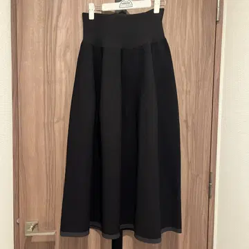 벌룬 플레어 스커트 블랙