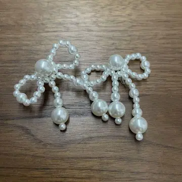 화이트 펄 리본 귀걸이