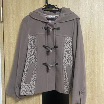 후드 부착 옅은 브라운 더플 코트