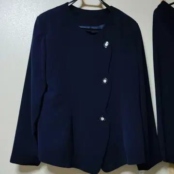 네이비 버튼 여성 수트