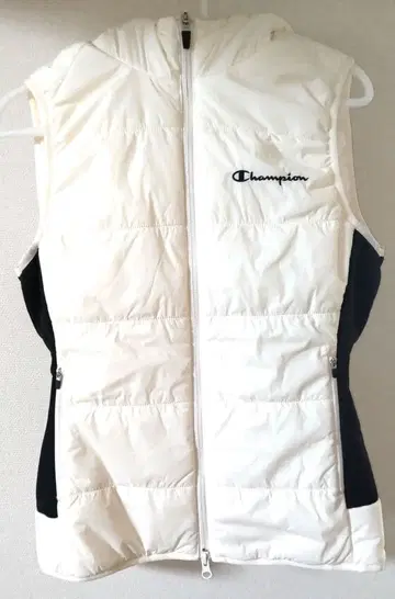 Champion 후드 부착 베스트 화이트