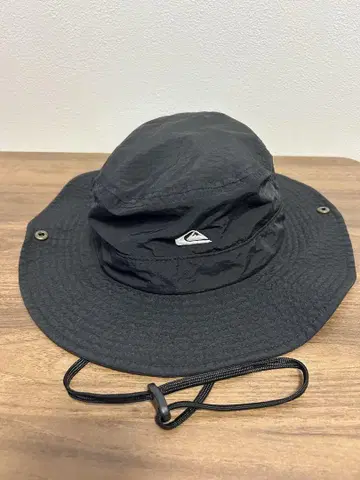퀵실버 블랙 버킷햇