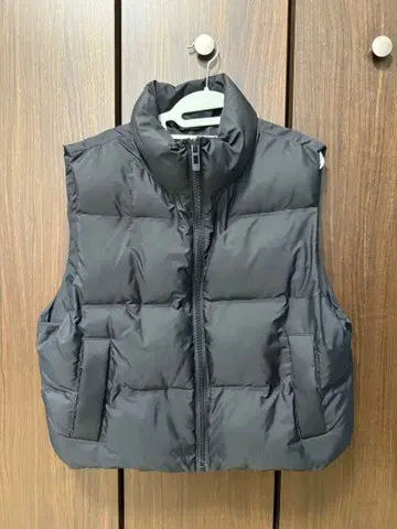 ZARA 그레이 다운 베스트 M 사이즈